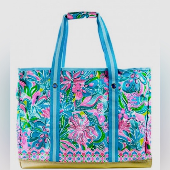 Lilly Pulitzer Handbags - This Lilly Pulitzer Large Utility Tote Bags